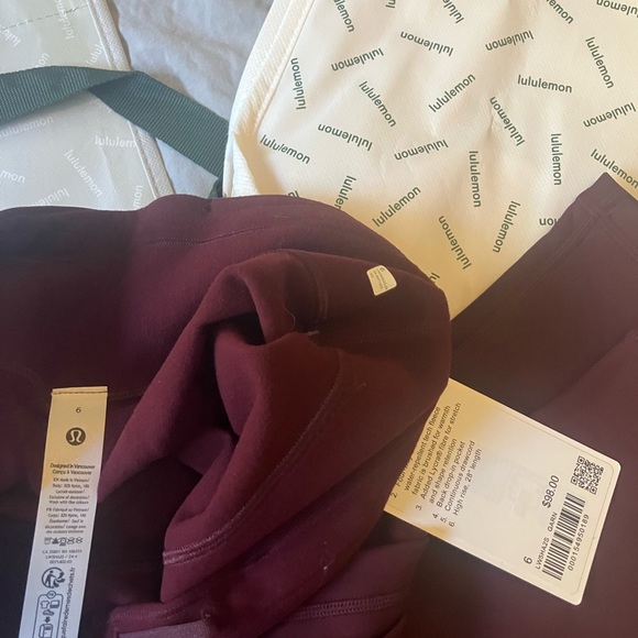 NWT Lululemon Fleece High-Rise Running Tight 28", Sz 6, Garnet - Picture 3 of 3